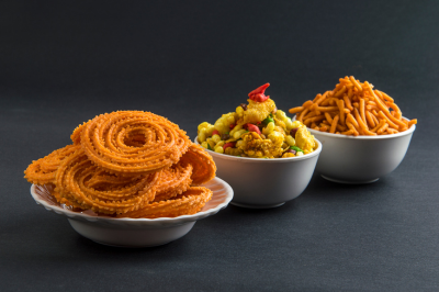 Frontier's Top Namkeen Picks for Your Diwali Celebrations
